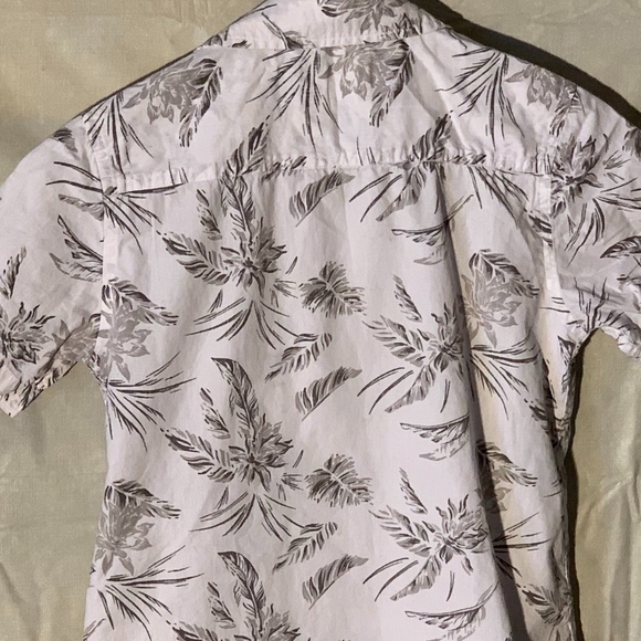 Urban Pipeline maxwear shirt - Picture 2 of 3